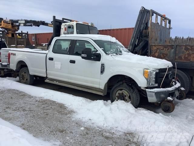 Ford F-350 أخرى