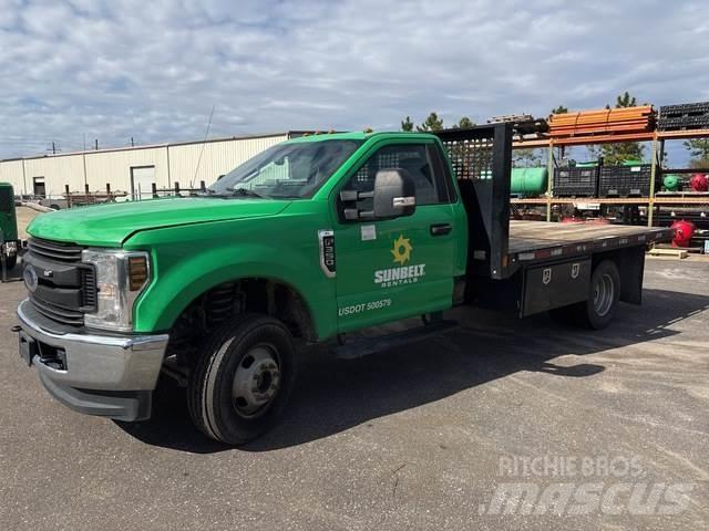 Ford F-350 شاحنات مسطحة/مفصلية الجوانب