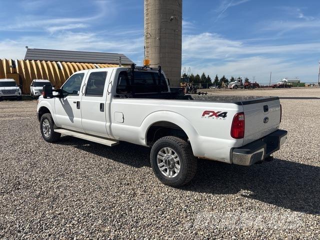 Ford F-350 شاحنات خفيفة/مفصلية الجوانب
