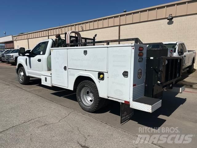 Ford F-350 شاحنات خفيفة/مفصلية الجوانب