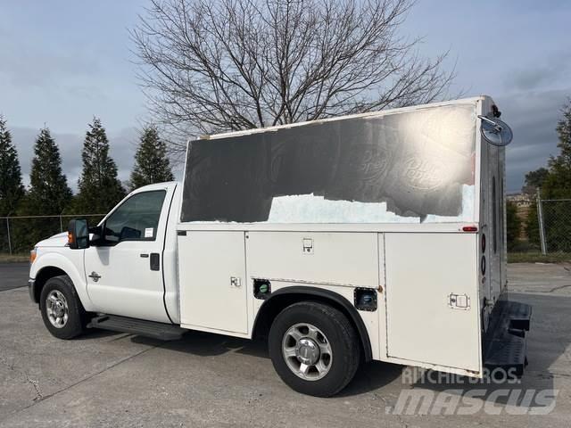 Ford F-350 شاحنات خفيفة/مفصلية الجوانب