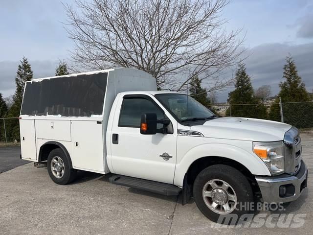 Ford F-350 شاحنات خفيفة/مفصلية الجوانب