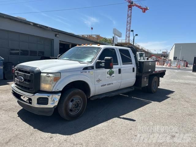 Ford F-350 شاحنات مسطحة/مفصلية الجوانب