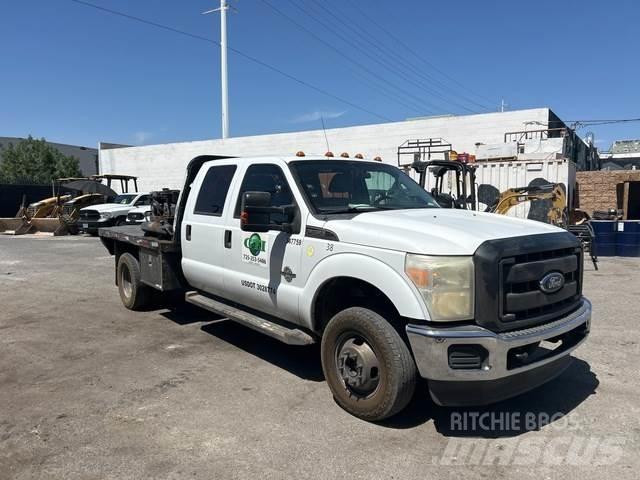 Ford F-350 شاحنات مسطحة/مفصلية الجوانب