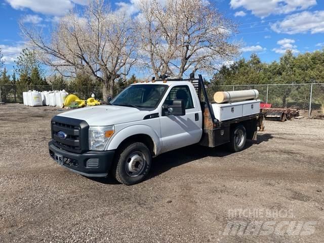 Ford F-350 شاحنات مسطحة/مفصلية الجوانب