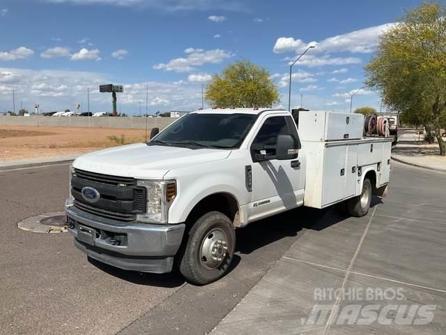 Ford F-350 شاحنات خفيفة/مفصلية الجوانب