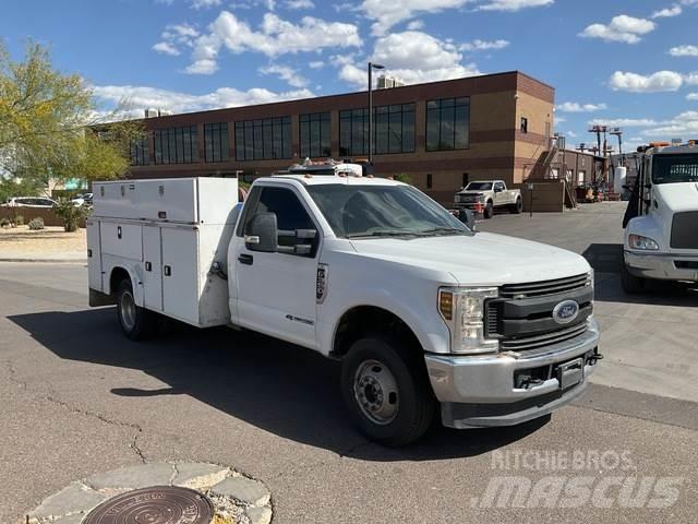 Ford F-350 شاحنات خفيفة/مفصلية الجوانب