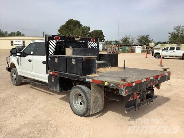 Ford F-350 شاحنات مسطحة/مفصلية الجوانب