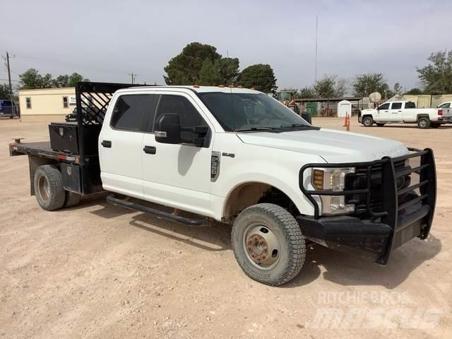 Ford F-350 شاحنات مسطحة/مفصلية الجوانب
