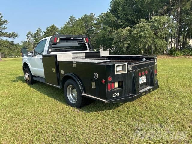 Ford F-350 شاحنات خفيفة/مفصلية الجوانب