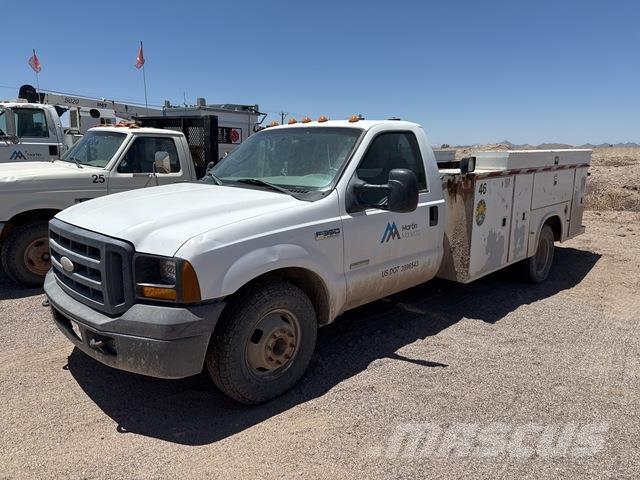 Ford F-350 شاحنات خفيفة/مفصلية الجوانب