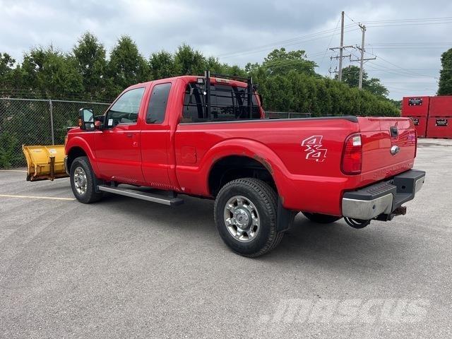 Ford F-350 شاحنات خفيفة/مفصلية الجوانب