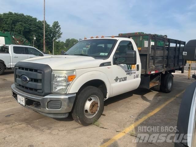 Ford F-350 شاحنات مسطحة/مفصلية الجوانب