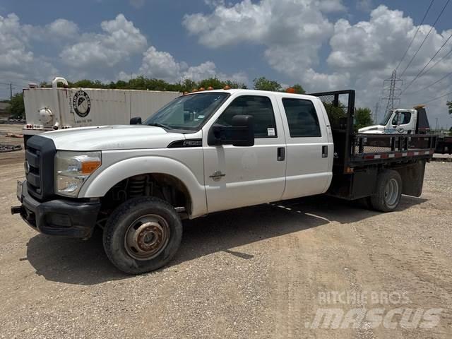Ford F-350 شاحنات مسطحة/مفصلية الجوانب