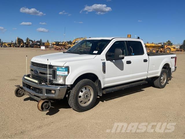 Ford F-350 شاحنات خفيفة/مفصلية الجوانب