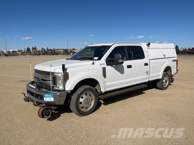 Ford F-350 شاحنات خفيفة/مفصلية الجوانب