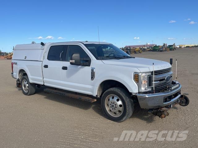 Ford F-350 شاحنات خفيفة/مفصلية الجوانب