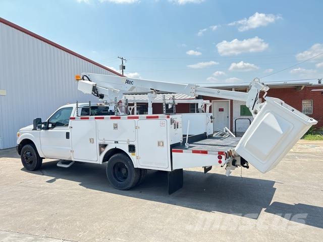 Ford F-350 المنصات الهوائية المثبتة على شاحنة
