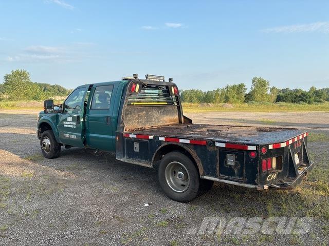 Ford F-350 شاحنات مسطحة/مفصلية الجوانب