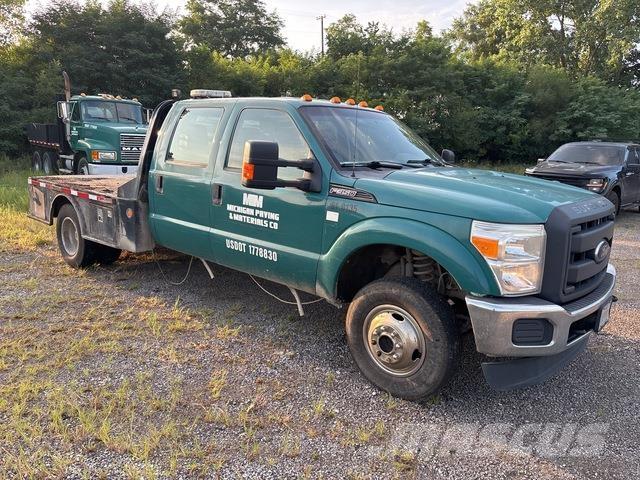 Ford F-350 شاحنات مسطحة/مفصلية الجوانب
