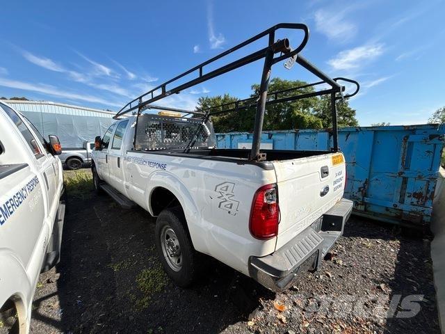 Ford F-350 شاحنات خفيفة/مفصلية الجوانب