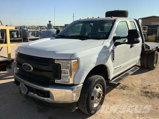 Ford F-350 شاحنات مسطحة/مفصلية الجوانب