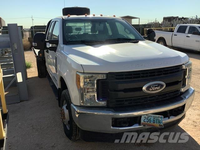 Ford F-350 شاحنات مسطحة/مفصلية الجوانب