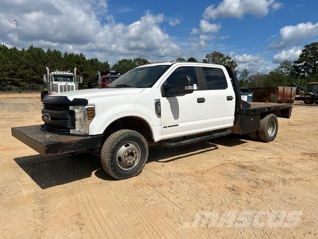 Ford F-350 شاحنات مسطحة/مفصلية الجوانب