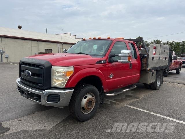 Ford F-350 شاحنات مسطحة/مفصلية الجوانب