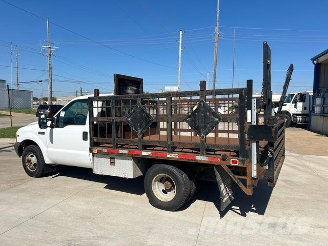 Ford F-350 شاحنات مسطحة/مفصلية الجوانب