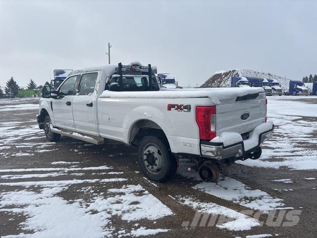 Ford F-350 شاحنات خفيفة/مفصلية الجوانب
