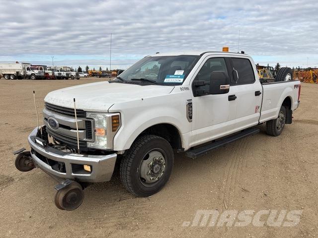Ford F-350 شاحنات خفيفة/مفصلية الجوانب