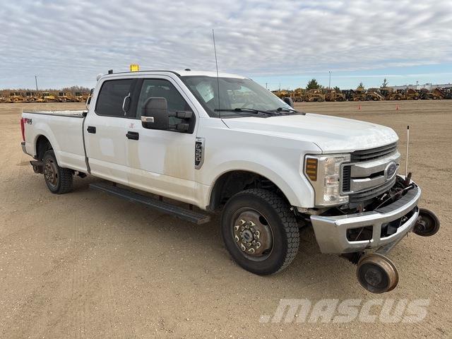 Ford F-350 شاحنات خفيفة/مفصلية الجوانب