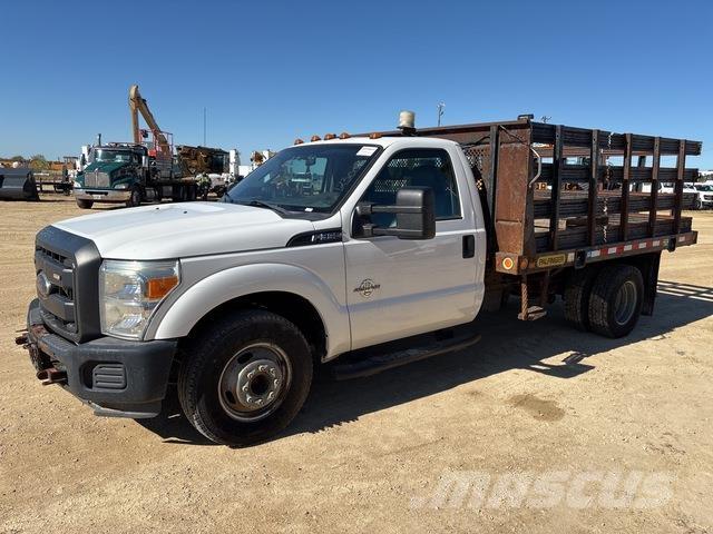 Ford F-350 شاحنات مسطحة/مفصلية الجوانب