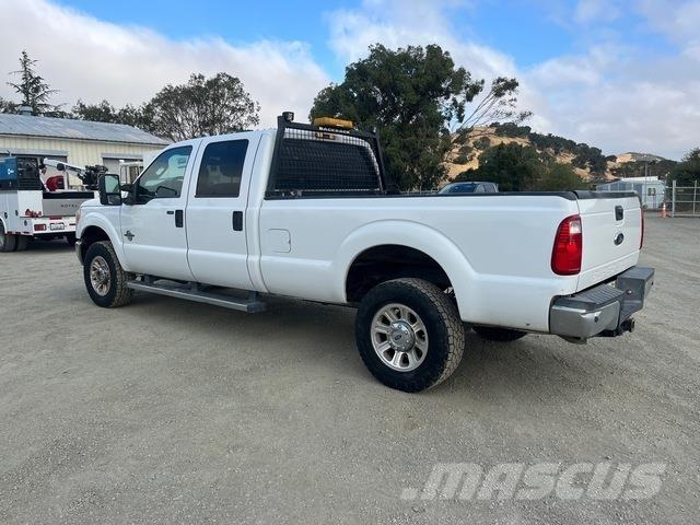 Ford F-350 شاحنات خفيفة/مفصلية الجوانب