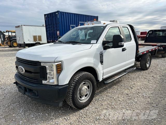 Ford F-350 شاحنات مسطحة/مفصلية الجوانب