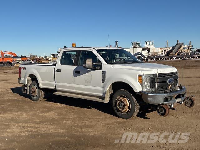 Ford F-350 شاحنات خفيفة/مفصلية الجوانب