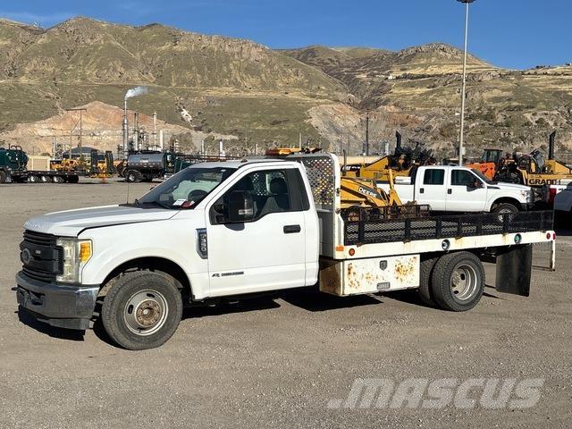 Ford F-350 شاحنات مسطحة/مفصلية الجوانب