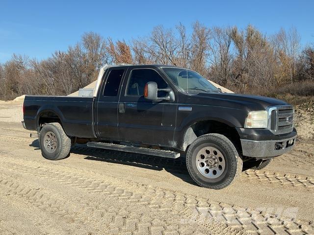 Ford F-350 شاحنات خفيفة/مفصلية الجوانب