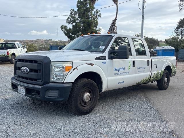 Ford F-350 XL شاحنات خفيفة/مفصلية الجوانب
