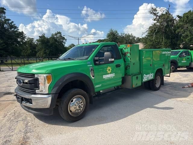 Ford F-450 مركبات الأغراض العامة