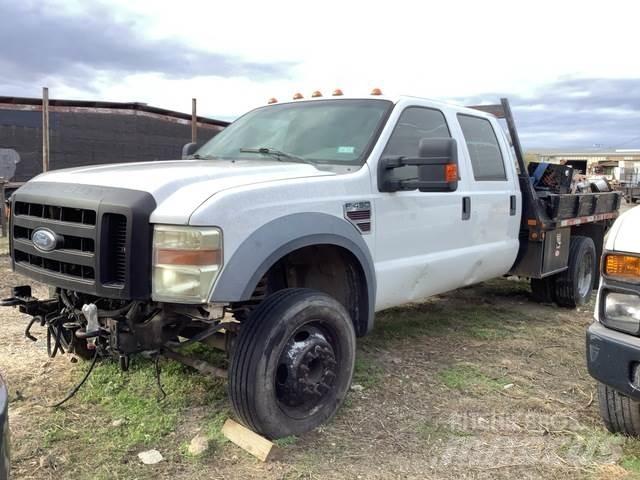 Ford F-450 شاحنات مسطحة/مفصلية الجوانب