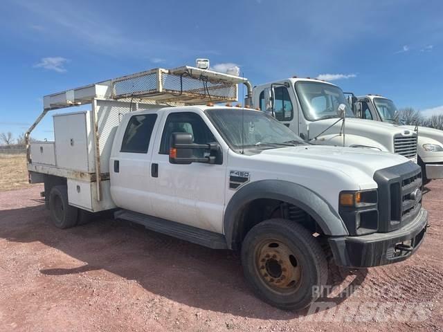Ford F-450 شاحنات خفيفة/مفصلية الجوانب