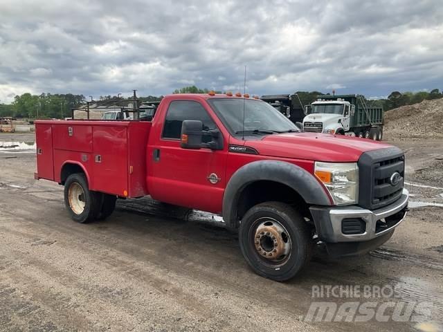 Ford F-450 شاحنات خفيفة/مفصلية الجوانب