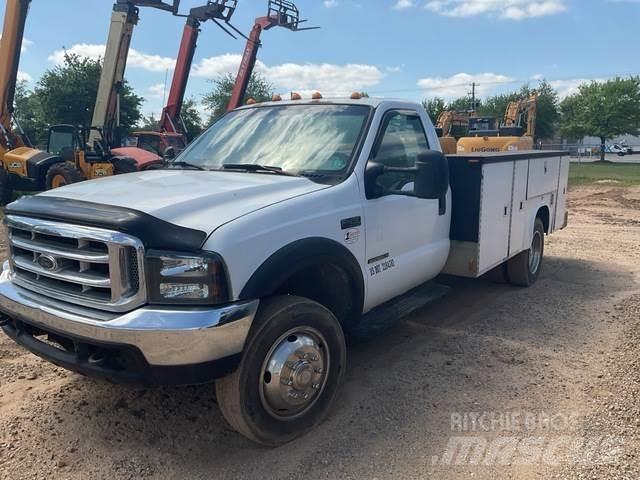 Ford F-450 شاحنات خفيفة/مفصلية الجوانب