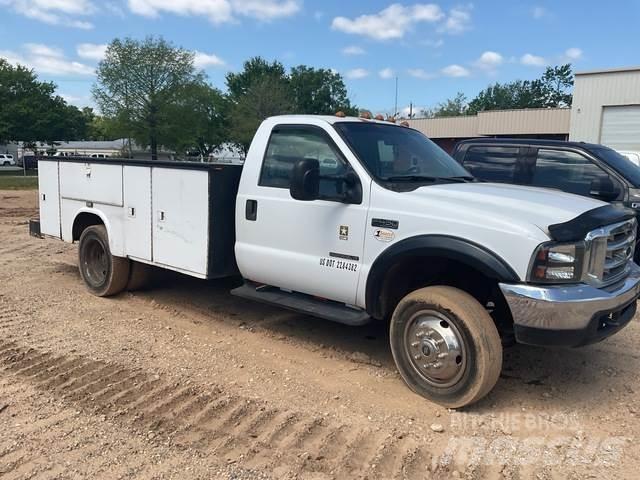 Ford F-450 شاحنات خفيفة/مفصلية الجوانب