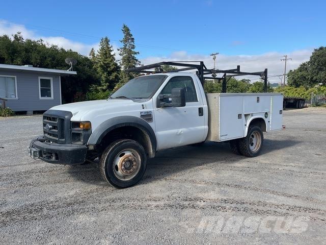Ford F-450 شاحنات خفيفة/مفصلية الجوانب