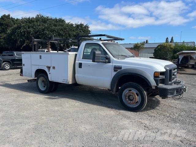 Ford F-450 شاحنات خفيفة/مفصلية الجوانب