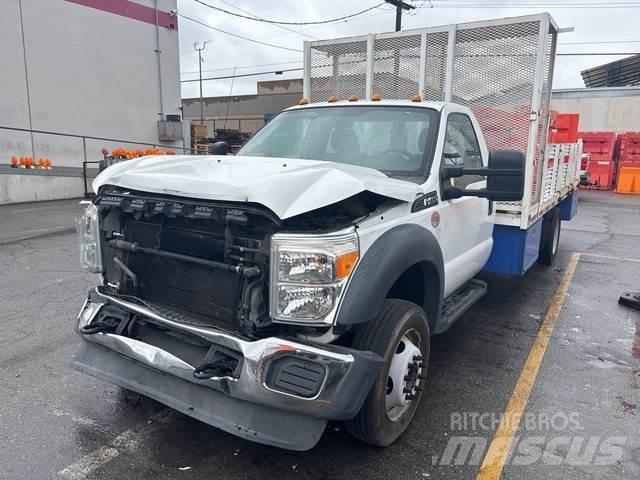 Ford F-450 شاحنات مسطحة/مفصلية الجوانب