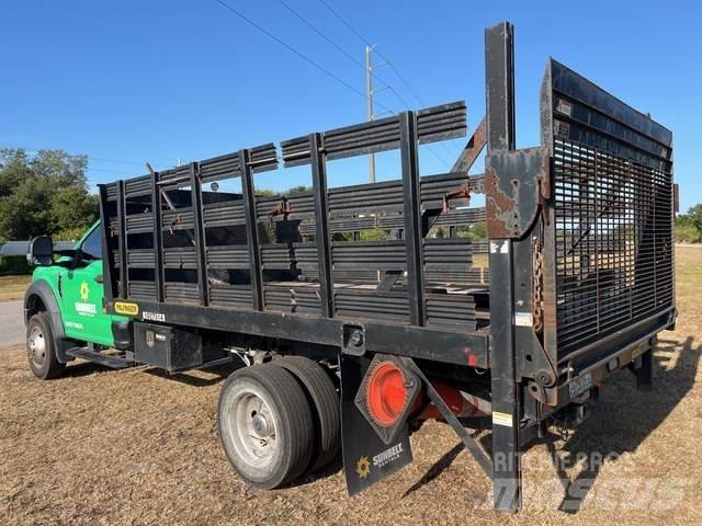 Ford F-450 شاحنات مسطحة/مفصلية الجوانب